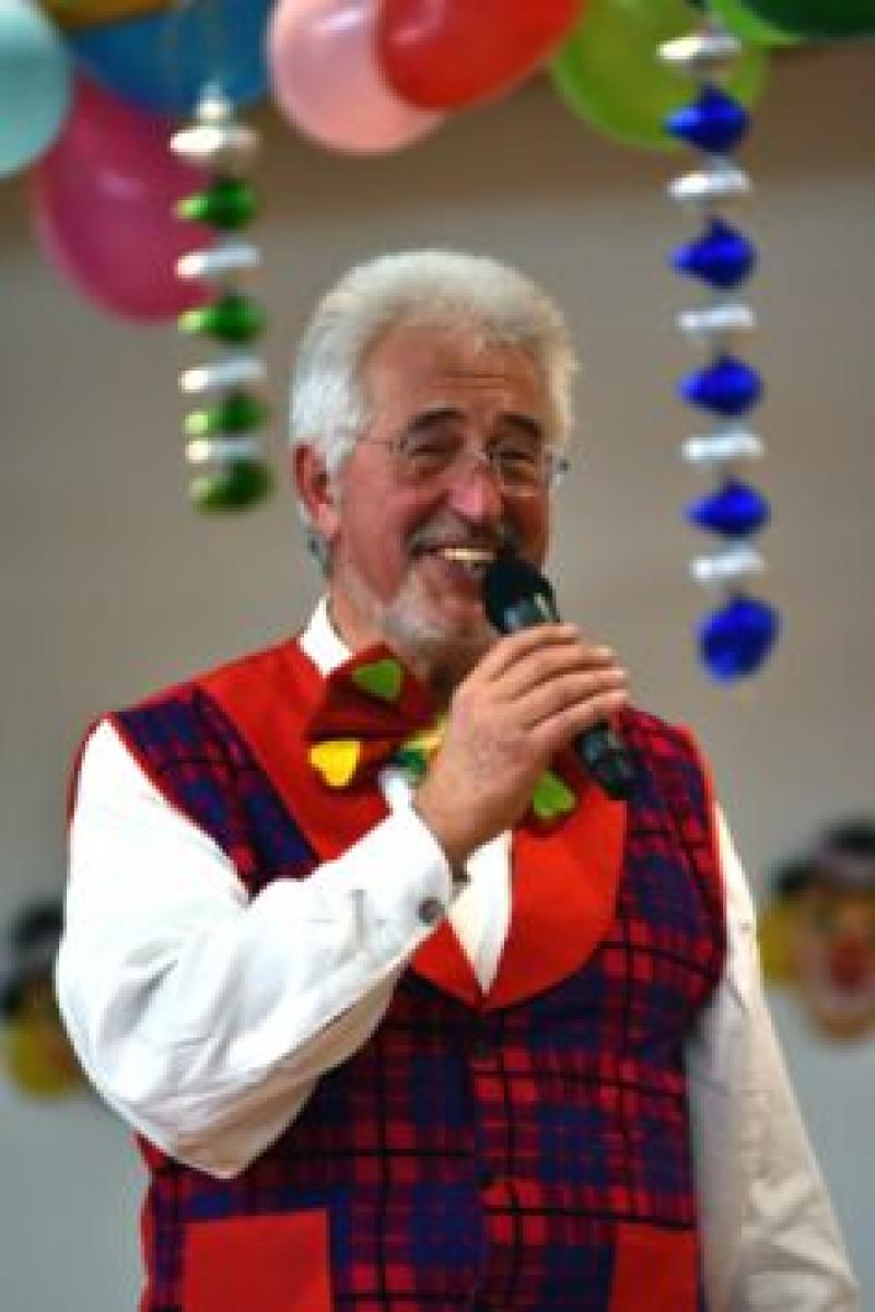 Mitmachen, Mitsingen, Mitschunkeln und Mittanzen